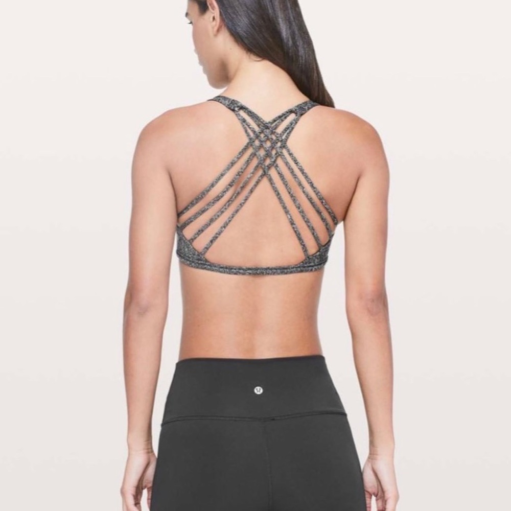 Sold !!!!! Lululemon Free To Be Bra (Wild)
Feathered Jacquard Black White